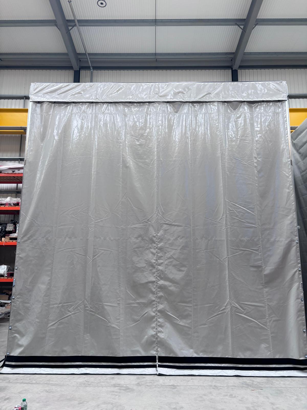 Industrial retractable tunnel structure