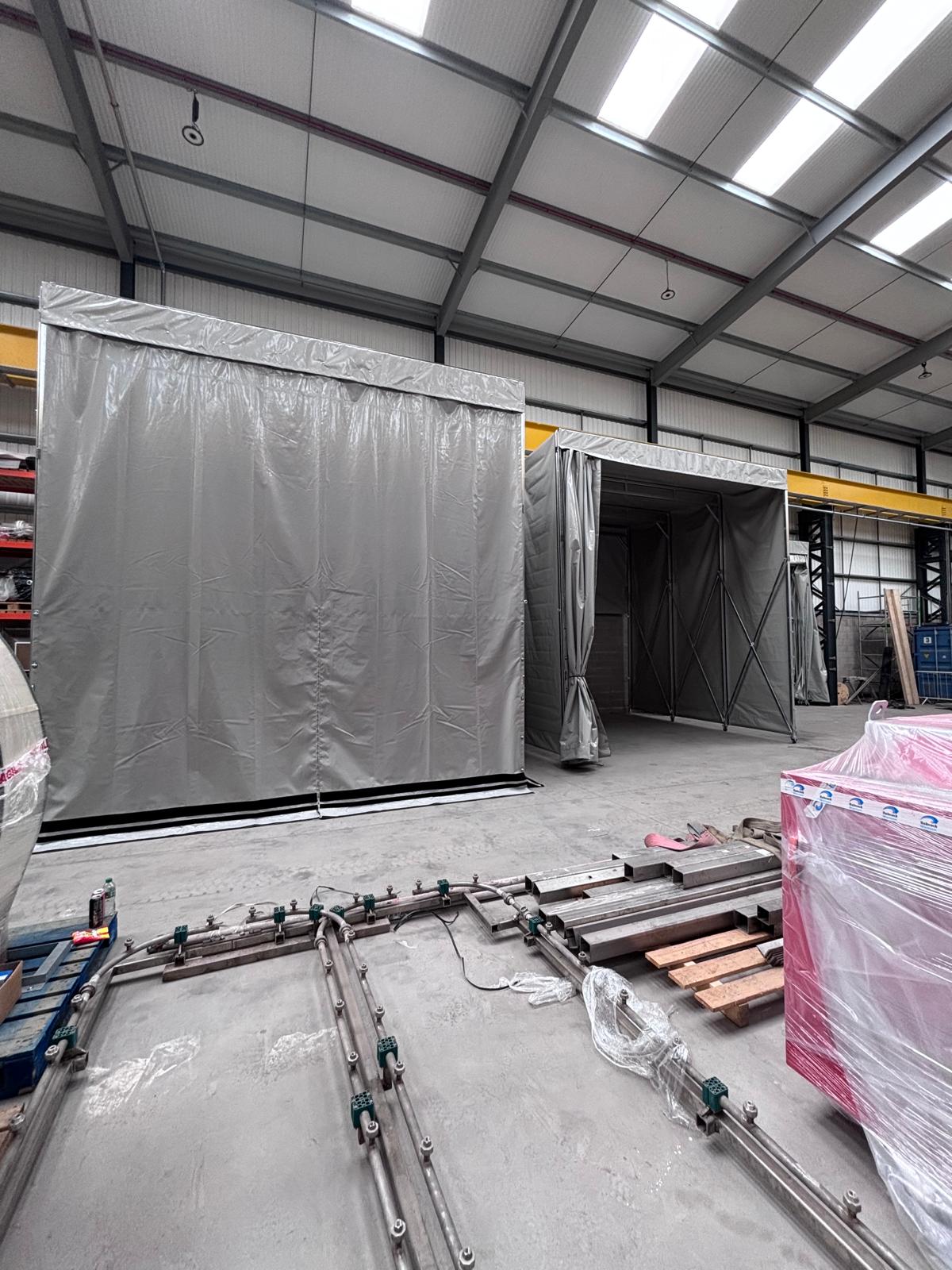 Flexible retractable work area